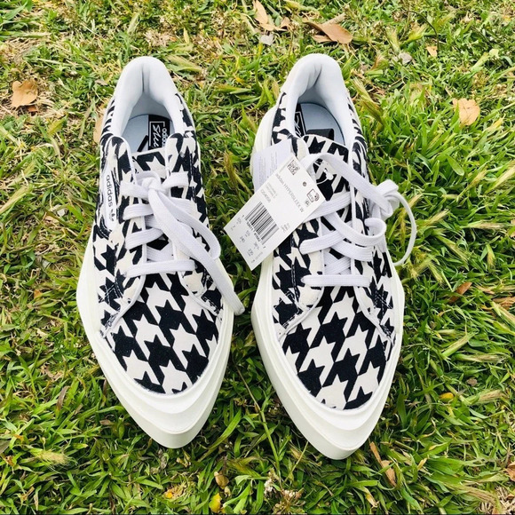 Adidas Originals Hypersleek Houndstooth Sneakers - Picture 2 of 5